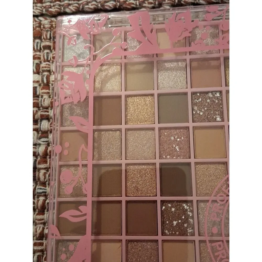 YARA 132 Soft Matte Eyeshadow Palette - Mauve, Pink, and Neutral Tones. New